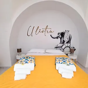 https://u-liotru-home.taorminaitalyhotels.com