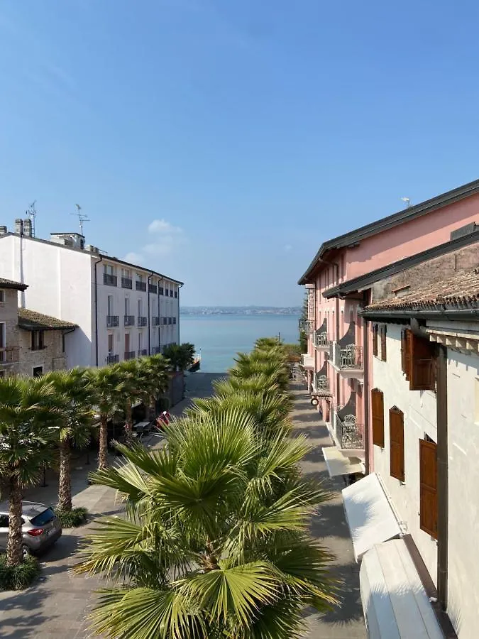 Apartment Appartamenti Mavino Sirmione Italien
